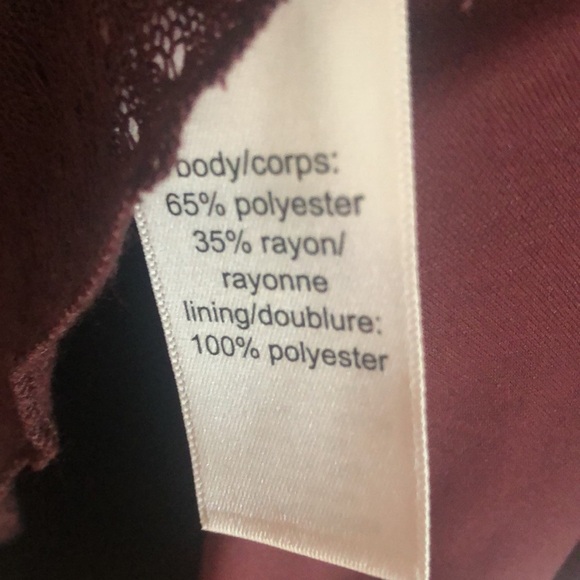 Ladies NWT Maurices Burgundy Long Sleeve Top - Size Small - Picture 7 of 7